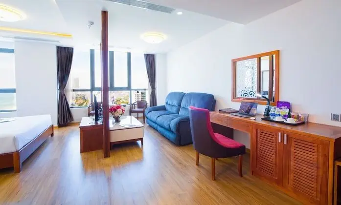Le Hoang Suite