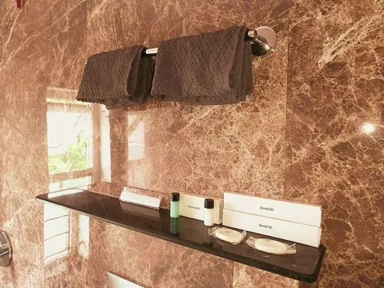 Deluxe Heritage Triple