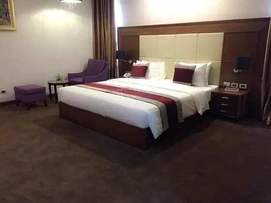 Deluxe Tek Büyük Yataklı Oda
