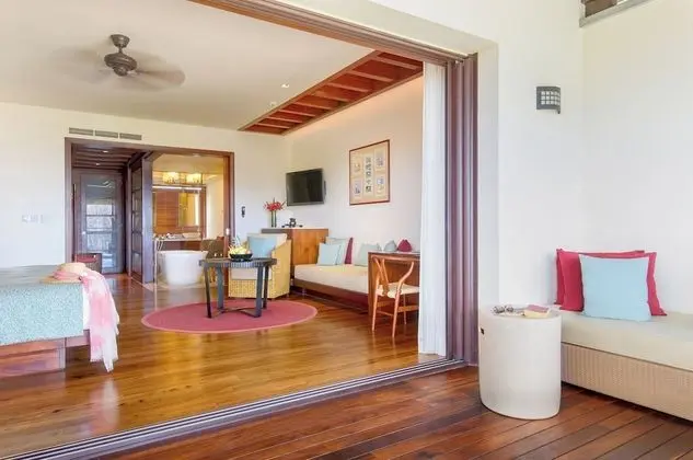 Luxury Lagoona Suite with Garden