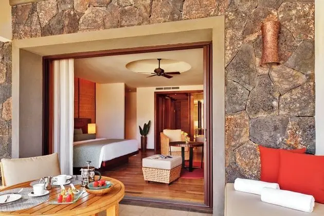 Luxury Lagoona Suite with Garden