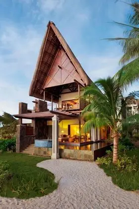 Luxury Ocean Front Pool Suite