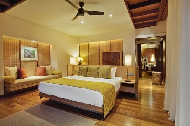 Luxury Ocean Front Pool Suite