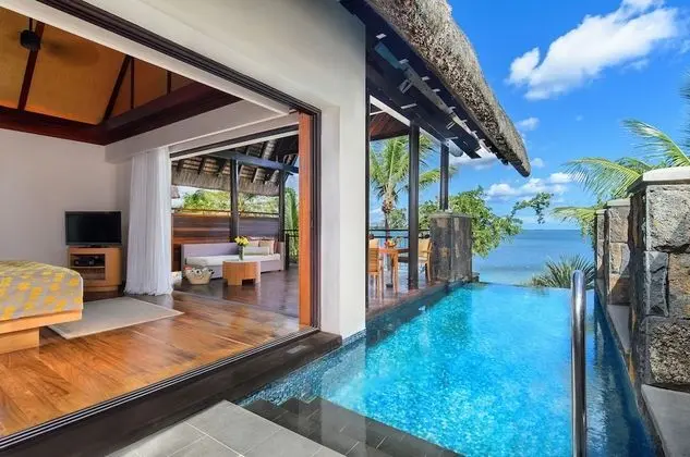 Luxury Ocean Front Pool Suite