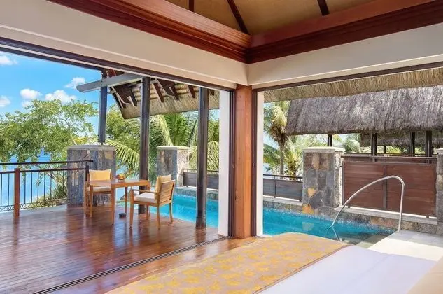 Luxury Ocean Front Pool Suite