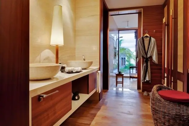 Luxury Pool Suite