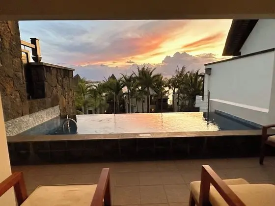 Luxury Pool Suite