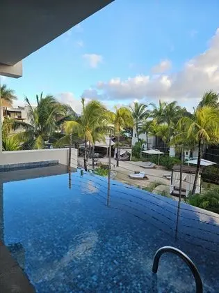 Luxury Pool Suite