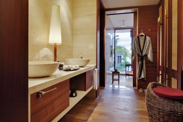 Luxury Pool Suite
