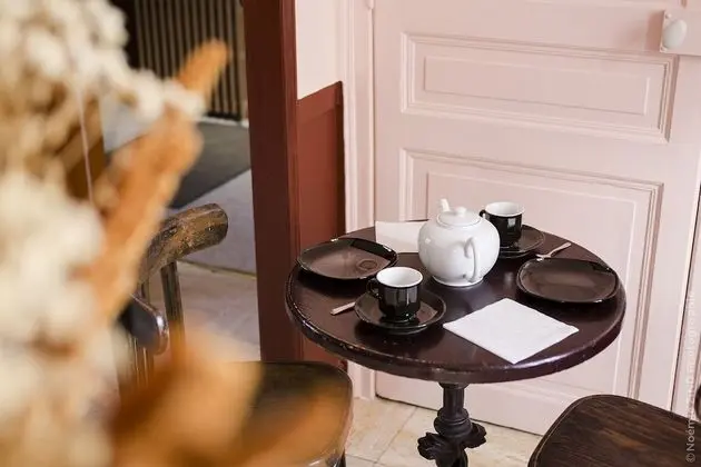 Premier Tek Büyük Yataklı Oda, Özel Banyo, Avlu Manzaralı