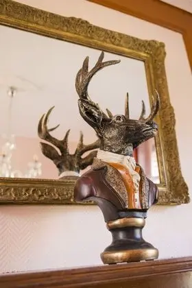 Premier Tek Büyük Yataklı Oda, Özel Banyo, Avlu Manzaralı