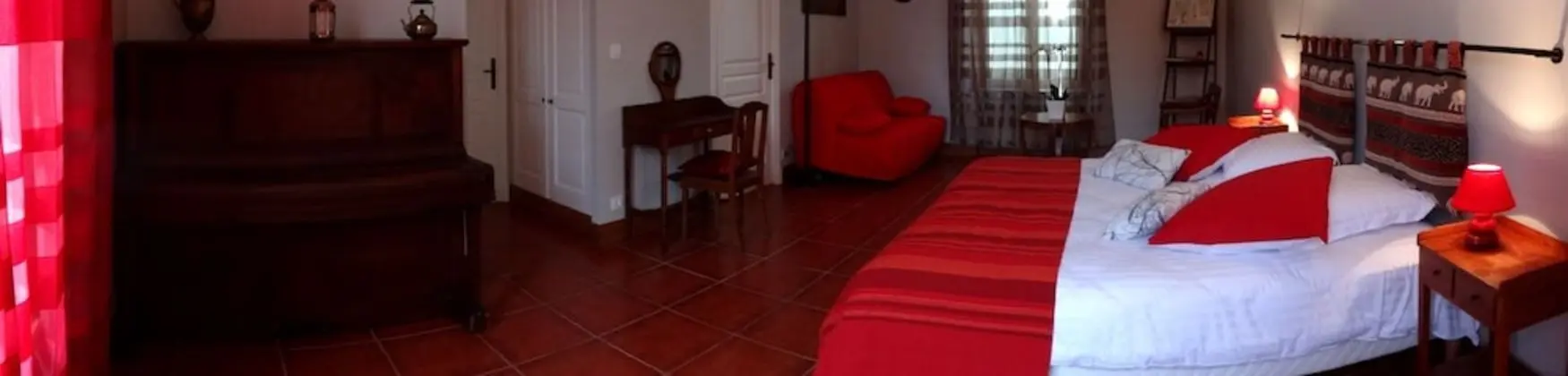 Family Süit, Özel Banyo, Bahçe Manzaralı (Chambre Soleil)