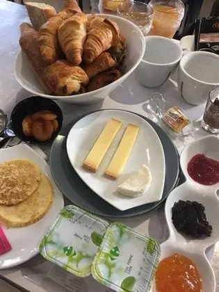 Classic Tek Büyük Yataklı Oda, Sigara İçilmez, Havuz Manzaralı (Tilleul)