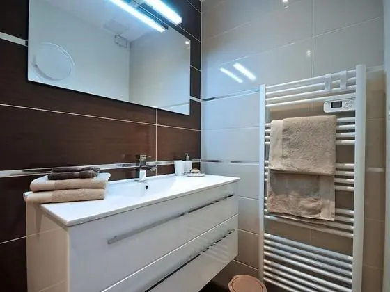 Comfort Tek Büyük Yataklı Oda, Özel Banyo (Clematis)