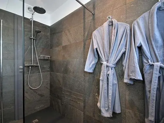 Deluxe Tek Büyük Yataklı Oda, Özel Banyo (Cerato)