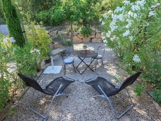 Comfort Tek Büyük Yataklı Oda, Özel Banyo (Figuier)