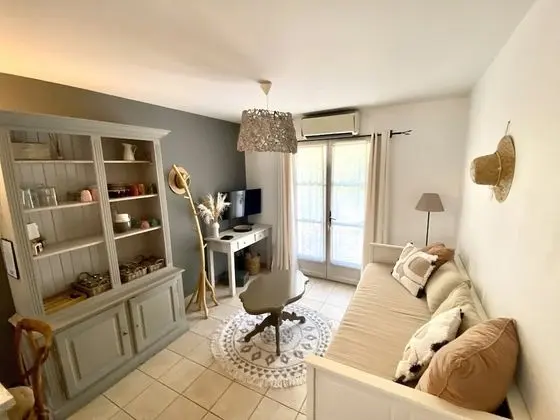 Family Süit, Özel Banyo, Havuz Manzaralı (Amandier)