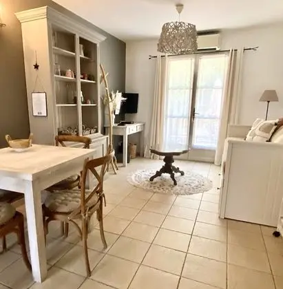 Family Süit, Özel Banyo, Havuz Manzaralı (Amandier)