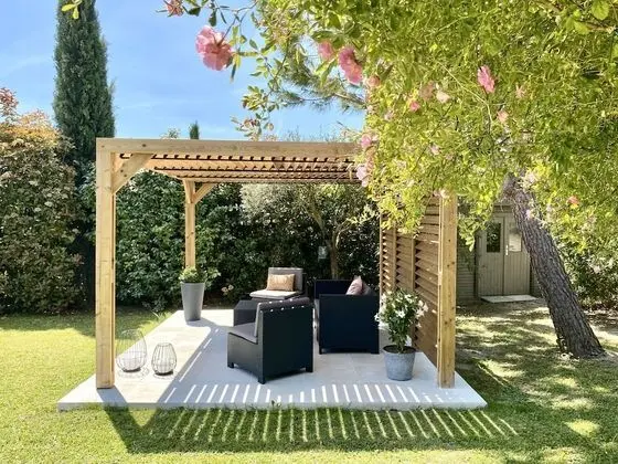 Family Süit, Özel Banyo, Havuz Manzaralı (Amandier)