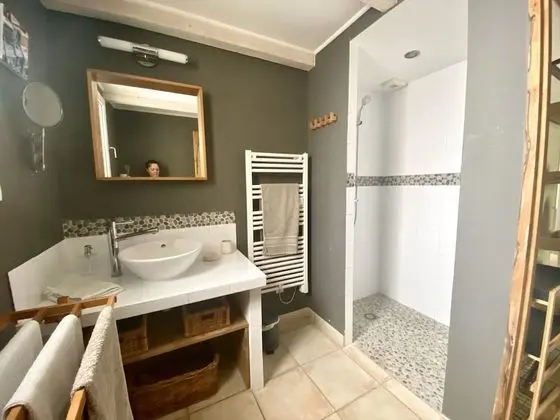 Superior Süit, Özel Banyo, Havuz Manzaralı (Olivier)