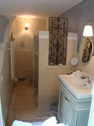 Comfort Tek Büyük Yataklı Oda (Acacia)