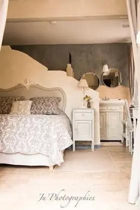 Comfort Tek Büyük Yataklı Oda (Libellule)