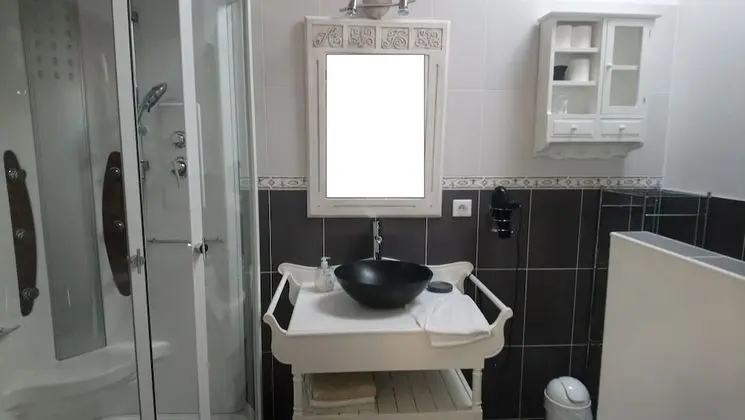 Comfort Dört Kişilik Oda, Banyolu/Duşlu