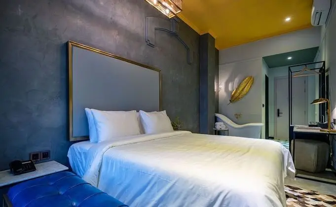 Deluxe Tek Büyük Yataklı Oda, Küvet, Şehir Manzaralı