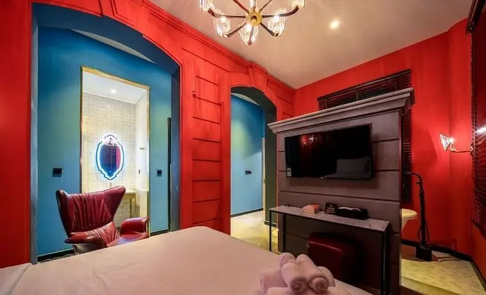 Deluxe Tek Büyük Yataklı Oda, Küvet, Şehir Manzaralı