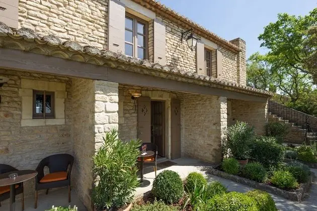 Tek Büyük Yataklı Oda, Bahçeli