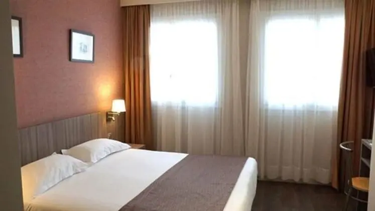 Tek Büyük Yataklı Oda (South)