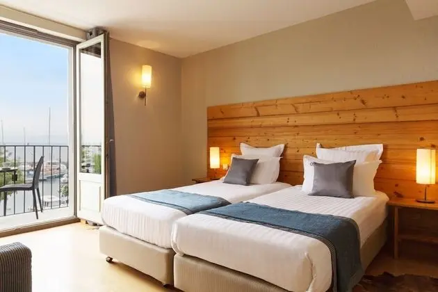 Superior Tek Büyük veya İki Ayrı Yataklı Oda, Balkon, Göl Manzaralı