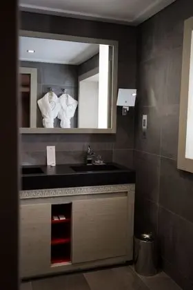 Comfort Tek Büyük Yataklı Oda