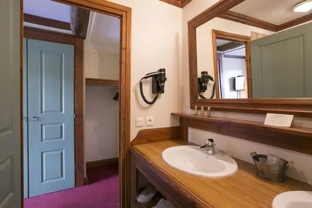 Standard Tek Büyük veya İki Ayrı Yataklı Oda