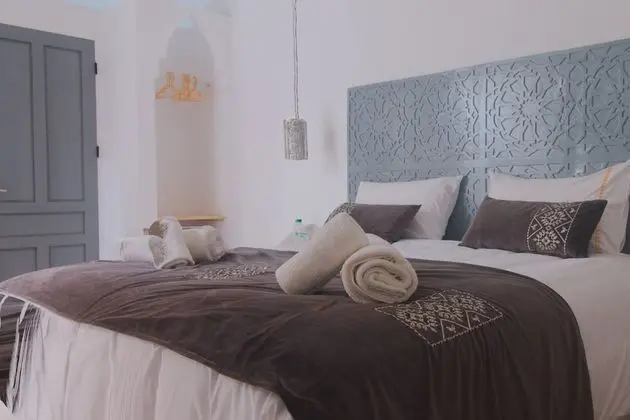 Standard Oda, Veranda, Avlu