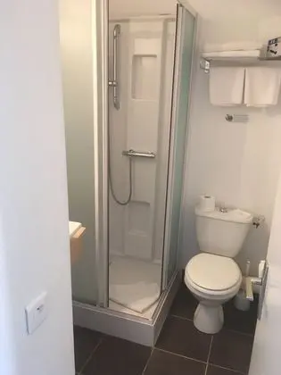 Tek Büyük Yataklı Oda, 1 Çift Kişilik Yatak