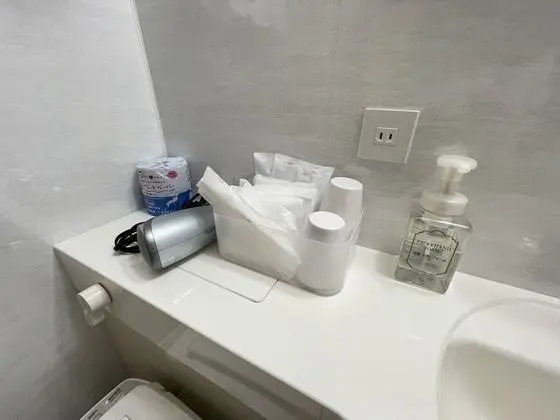 İki Ayrı Yataklı Oda, Sigara İçilmez