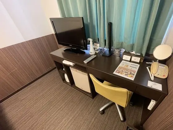 Tek Büyük Yataklı Oda, Sigara İçilebilir