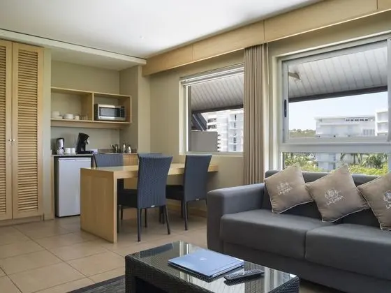 Superior Apart Daire, 1 Yatak Odası, Havuz Manzaralı