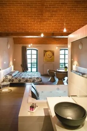 Romantic Stüdyo Süit