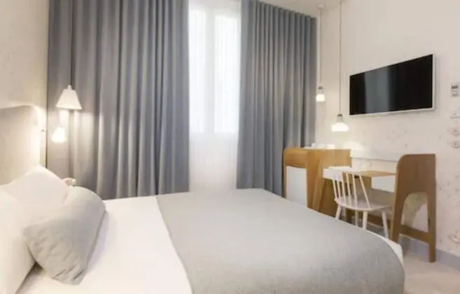 Classic Tek Kişilik Oda (with a large bed)