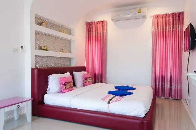 6 Bedrooms Private Pool Villa