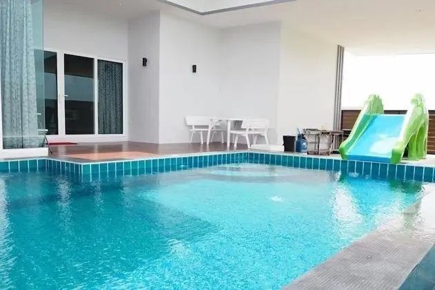 4 Bedrooms Private Pool Villa