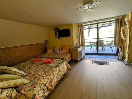 Comfort Üç Kişilik Oda, Teras, Nehir Manzaralı (Chambre Eté )