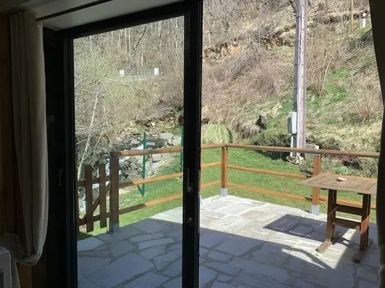 Comfort Üç Kişilik Oda, Teras, Nehir Manzaralı (Chambre Eté )