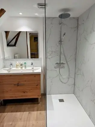 Comfort Üç Kişilik Oda, Teras, Nehir Manzaralı (Chambre Eté )
