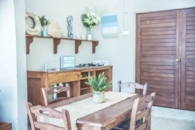 Romantic Stüdyo, 1 En Büyük (King) Boy Yatak, Plaj Manzaralı, Denize Sıfır