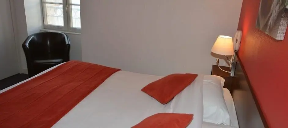 Comfort Tek Büyük Yataklı Oda