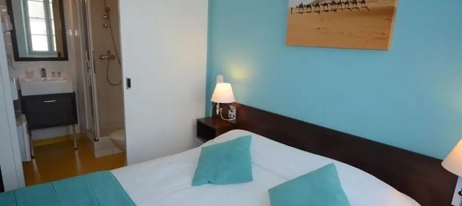 Standard Tek Büyük Yataklı Oda