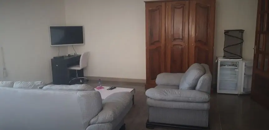 Junior Oda, Havuz Manzaralı